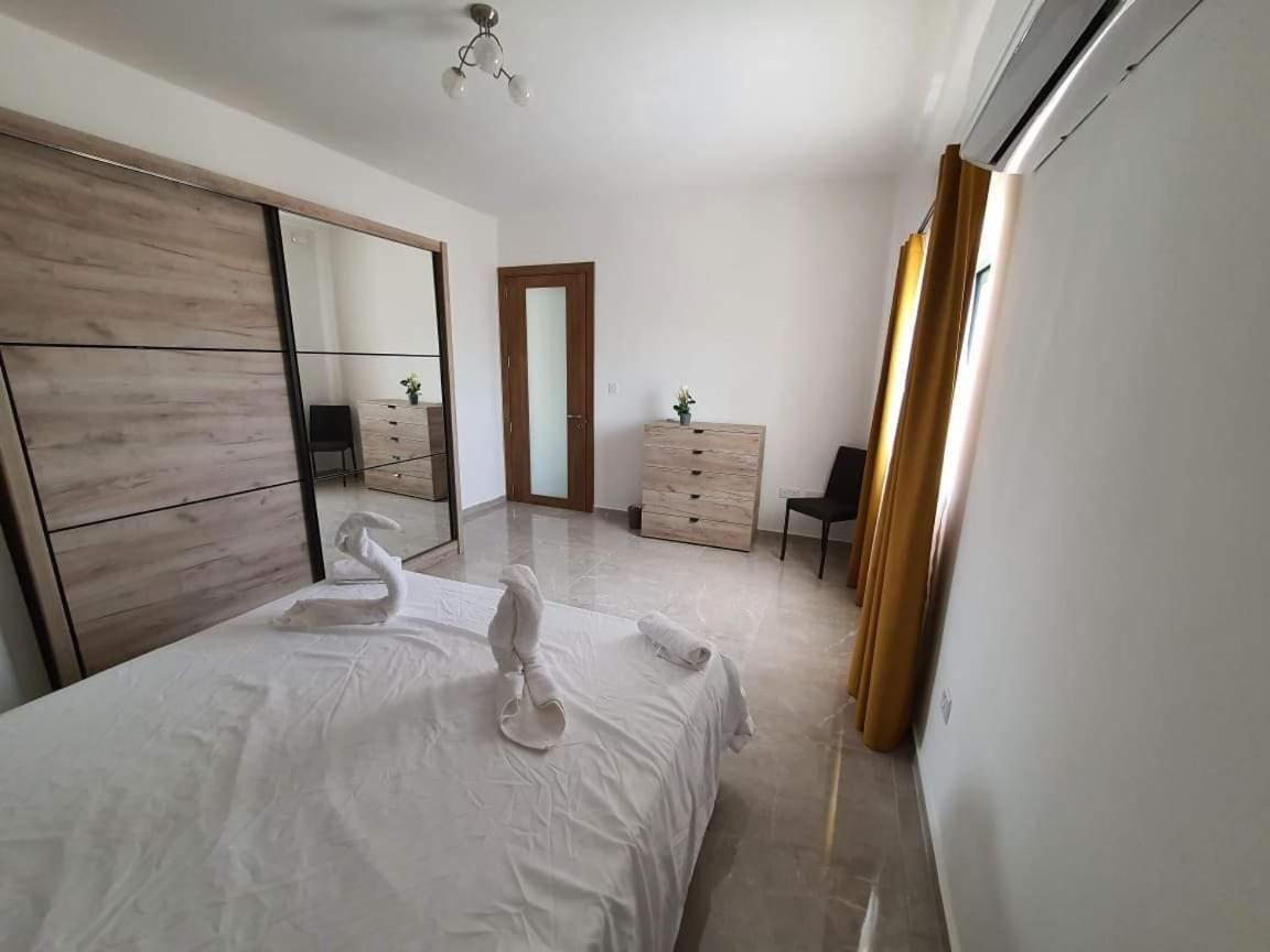 Pretty 2 Bedroom Apartment With Shared Pool Σεντ Πόλς Μπέι Εξωτερικό φωτογραφία