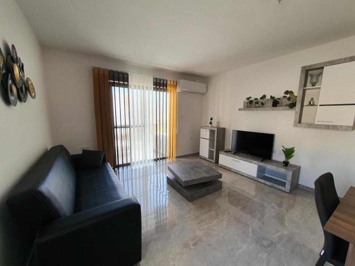 Pretty 2 Bedroom Apartment With Shared Pool Σεντ Πόλς Μπέι Εξωτερικό φωτογραφία